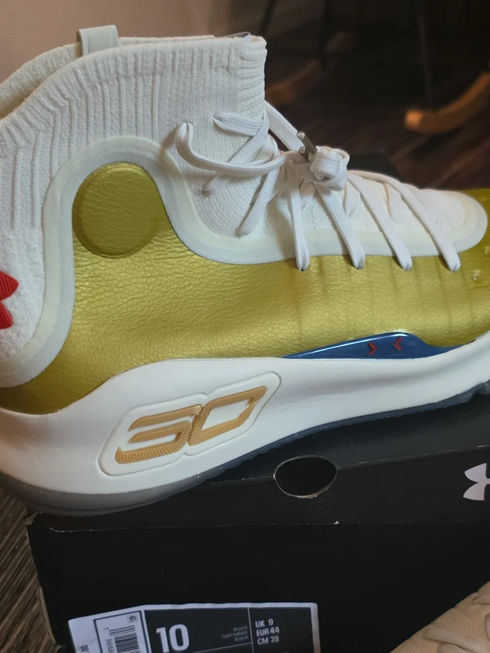 Under Armour Curry 4 Retro Shoes - Yellow & Black